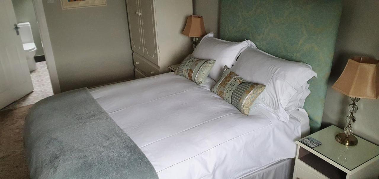 קולריין Grove Bed & Breakfast מראה חיצוני תמונה